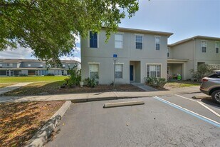 6713 Lake Rochester Ln in Gibsonton, FL - Building Photo
