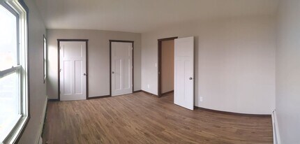 235 11th Ave NE in Austin, MN - Building Photo - Building Photo