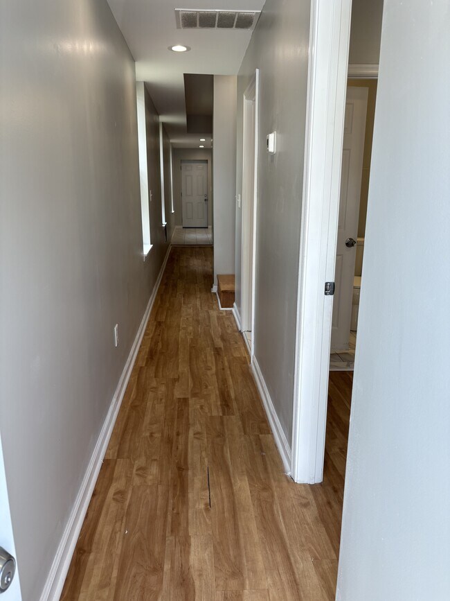 4000 Massachusetts Ave in Baltimore, MD - Building Photo - Building Photo