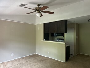 4803 Hamilton Wolfe in San Antonio, TX - Building Photo - Building Photo