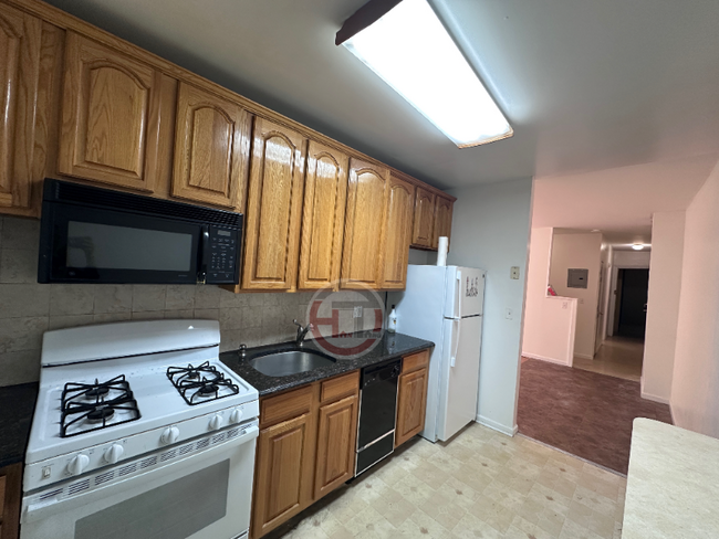 property at 1922 Edison Ave