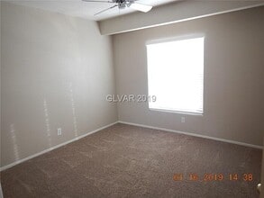 2822 Dawn Crossing Dr in Henderson, NV - Foto de edificio - Building Photo