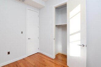 179 Putnam Ave, Unit 1F in Brooklyn, NY - Building Photo - Building Photo