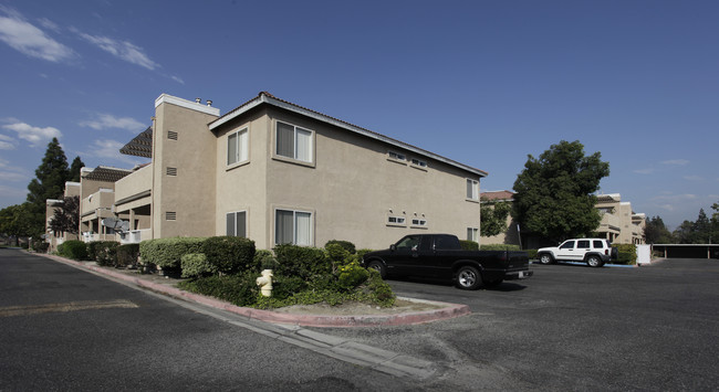 Santa Fe Villas in Fontana, CA - Building Photo - Building Photo