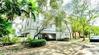 235 Antilla Ave in Coral Gables, FL - Building Photo