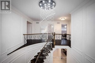 267 Hidden Trail in Toronto, ON - Building Photo