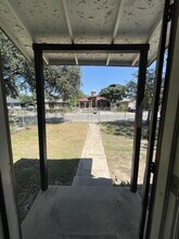 3618 W Travis St in San Antonio, TX - Building Photo - Building Photo