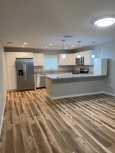 346 E Wisconsin Ave in DeLand, FL - Building Photo - Building Photo