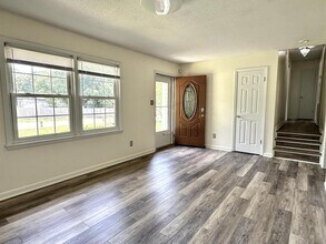 246 Azalea Dr in Spring Lake, NC - Building Photo - Building Photo