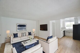 5230 Vesper Ave in Los Angeles, CA - Building Photo - Building Photo