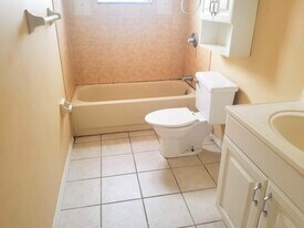 5859 Curry Ford Rd in Orlando, FL - Building Photo
