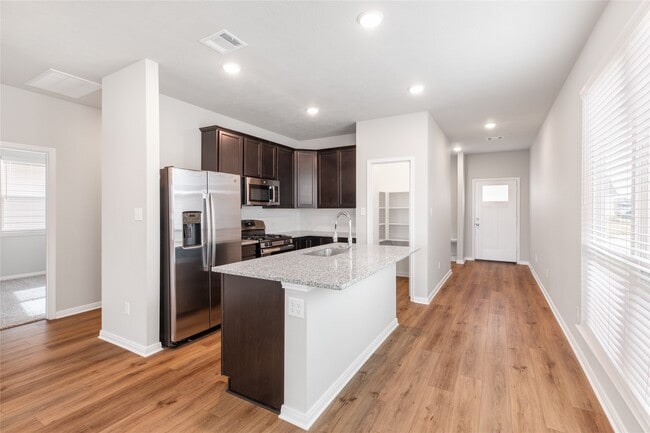 15195 Still Water Mdw Lp in College Station, TX - Building Photo - Building Photo