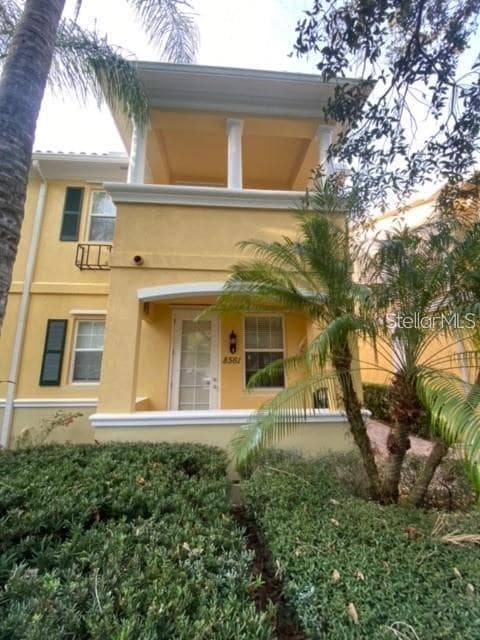 8561 Insular Ln in Orlando, FL - Building Photo - Building Photo
