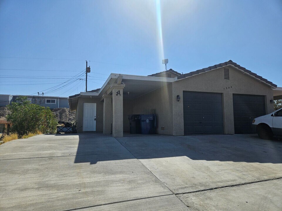 1584 Turquoise Rd in Bullhead City, AZ - Building Photo