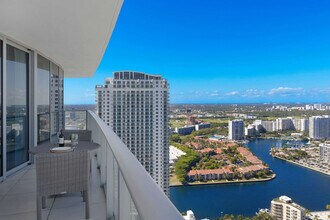 4111 S Ocean Dr, Unit SI ID1289058P in Hollywood, FL - Foto de edificio - Building Photo