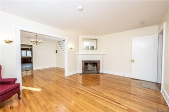 36 Augur St in Hamden, CT - Building Photo - Building Photo