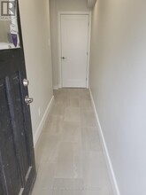 1056 Harkness Ave in Ottawa, ON - Building Photo - Building Photo
