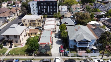 1009 E 29th St in Los Angeles, CA - Building Photo - Building Photo