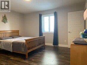 363 Curry Ave in Windsor, ON - Building Photo - Building Photo