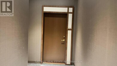 7890 Jane St in Vaughan, ON - Building Photo - Building Photo