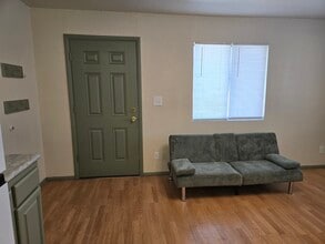 909 1/2 N 7th St, Unit 9 and a half in Montrose, CO - Building Photo - Building Photo