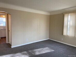 4863 Niagara St in Wayne, MI - Building Photo - Building Photo