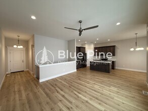 4335 N Dudley Ave in Ammon, ID - Building Photo - Building Photo