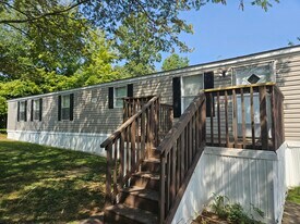 38 Lynnwood Cir in Clarksville, TN - Building Photo