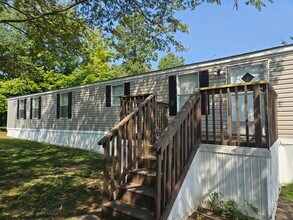 38 Lynnwood Cir in Clarksville, TN - Building Photo - Building Photo