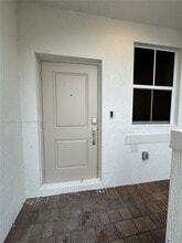 2546 SE 27th Dr in Homestead, FL - Building Photo - Building Photo