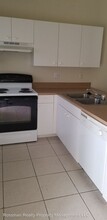 927 SE 14th Terrace in Cape Coral, FL - Building Photo - Building Photo
