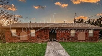 811 N 5th St in Copperas Cove, TX - Building Photo