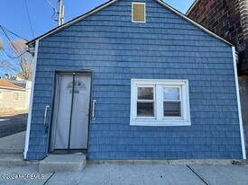 198 Main St in Keansburg, NJ - Building Photo