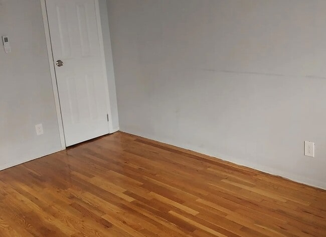 108 Vanderveer St, Unit 2nd floor