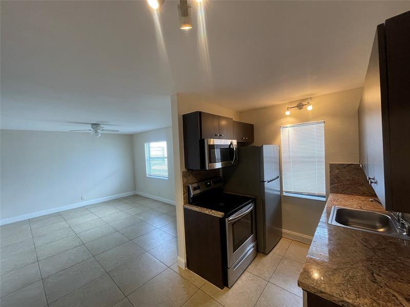 607 NE 29th Dr in Wilton Manors, FL - Building Photo