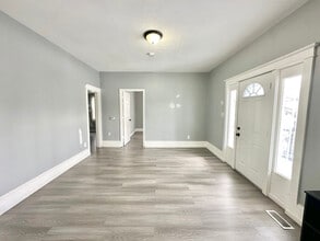 308 W Almond St in Vineland, NJ - Foto de edificio - Building Photo