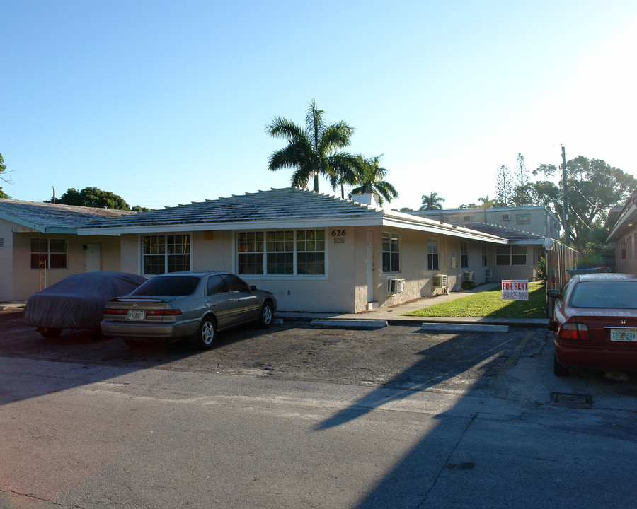 626 NE 4th Ave in Fort Lauderdale, FL - Building Photo