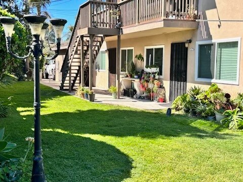 141 E Clara St, Unit #1 in Port Hueneme, CA - Building Photo