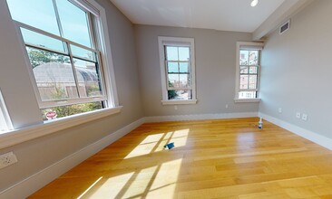 40 Bow St, Unit 1T in Cambridge, MA - Building Photo - Building Photo