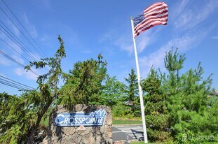 14 Lear Ct in East Brunswick, NJ - Building Photo