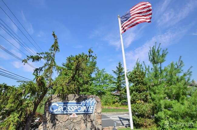 property at 14 Lear Ct