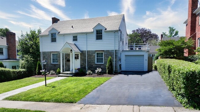 32 Biltmore Ave in Yonkers, NY - Building Photo - Building Photo