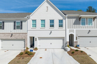 Eastpark Village in Kennesaw, GA - Foto de edificio - Building Photo