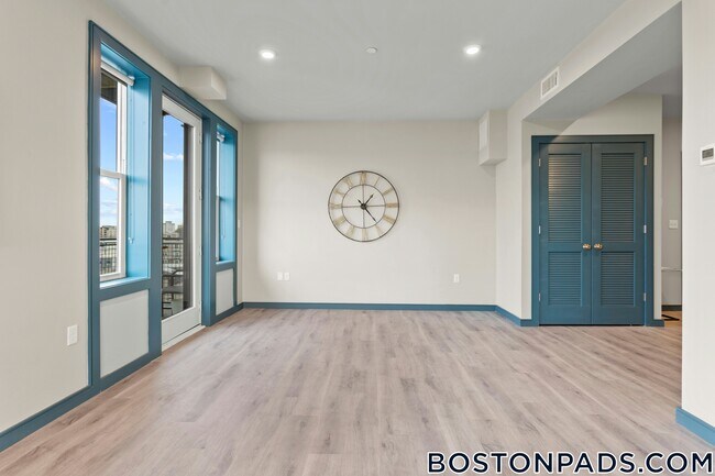 1258 Massachusetts Ave in Boston, MA - Building Photo - Building Photo