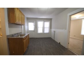 1060 Chicopee St in Chicopee, MA - Building Photo - Interior Photo