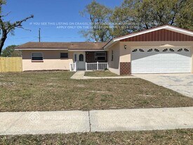 2225 14th Ave SW in Largo, FL - Building Photo