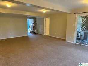 4046 Clubhouse Ct in Center Valley, PA - Building Photo - Building Photo