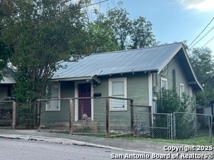 property at 420 Benton St