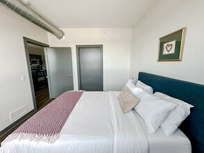 1261 8th St, Unit SI ID1036769P in West Des Moines, IA - Building Photo - Building Photo