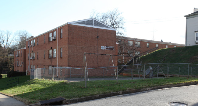 Shalom Apartments in Lynchburg, VA - Building Photo - Building Photo